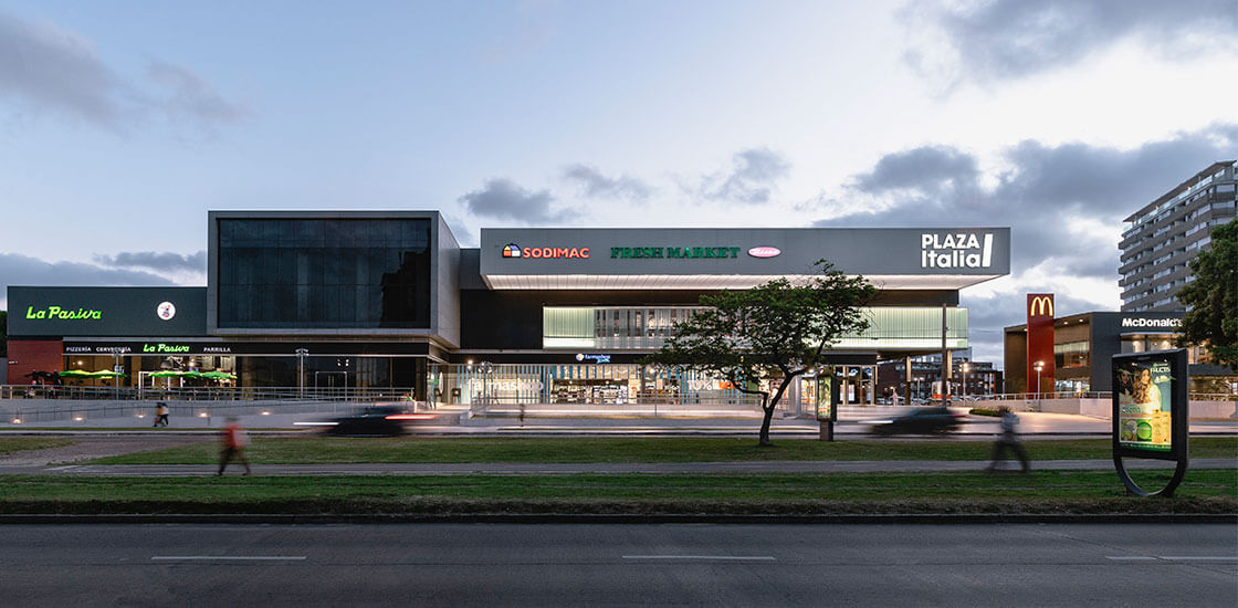 Plaza Italia | Uruguay